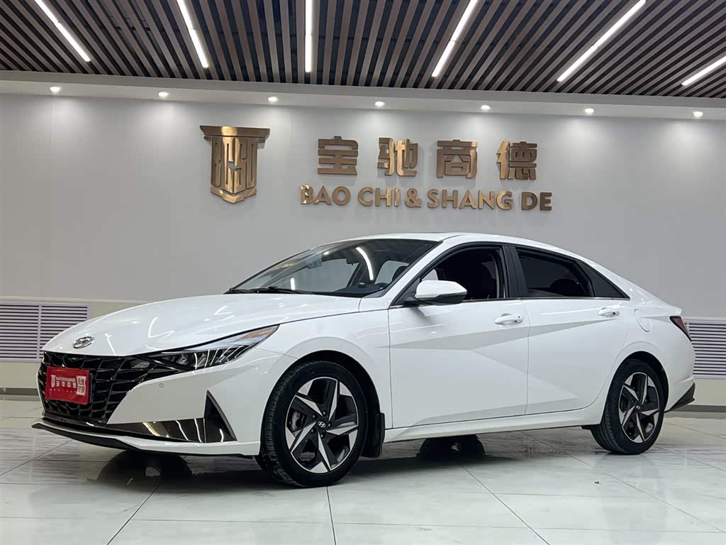 Hyundai Elantra 2023 imagen de coche 