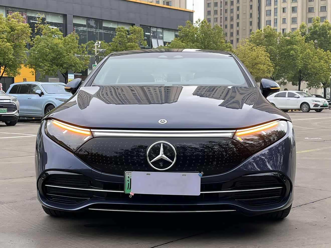 Mercedes-Benz EQS Class 2022 car image 