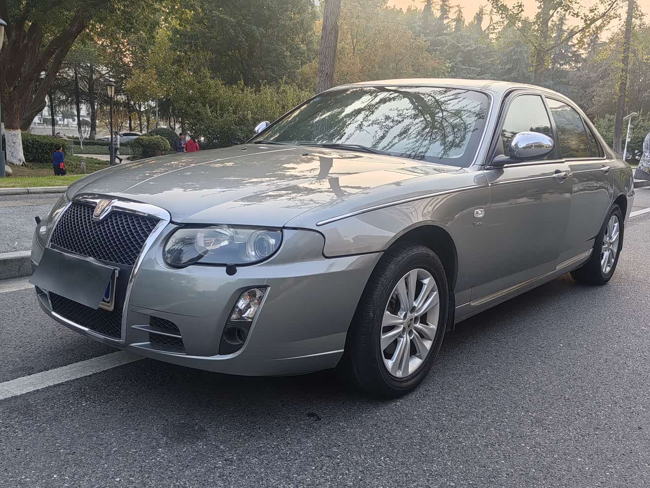 Roewe 750 2008 car image 