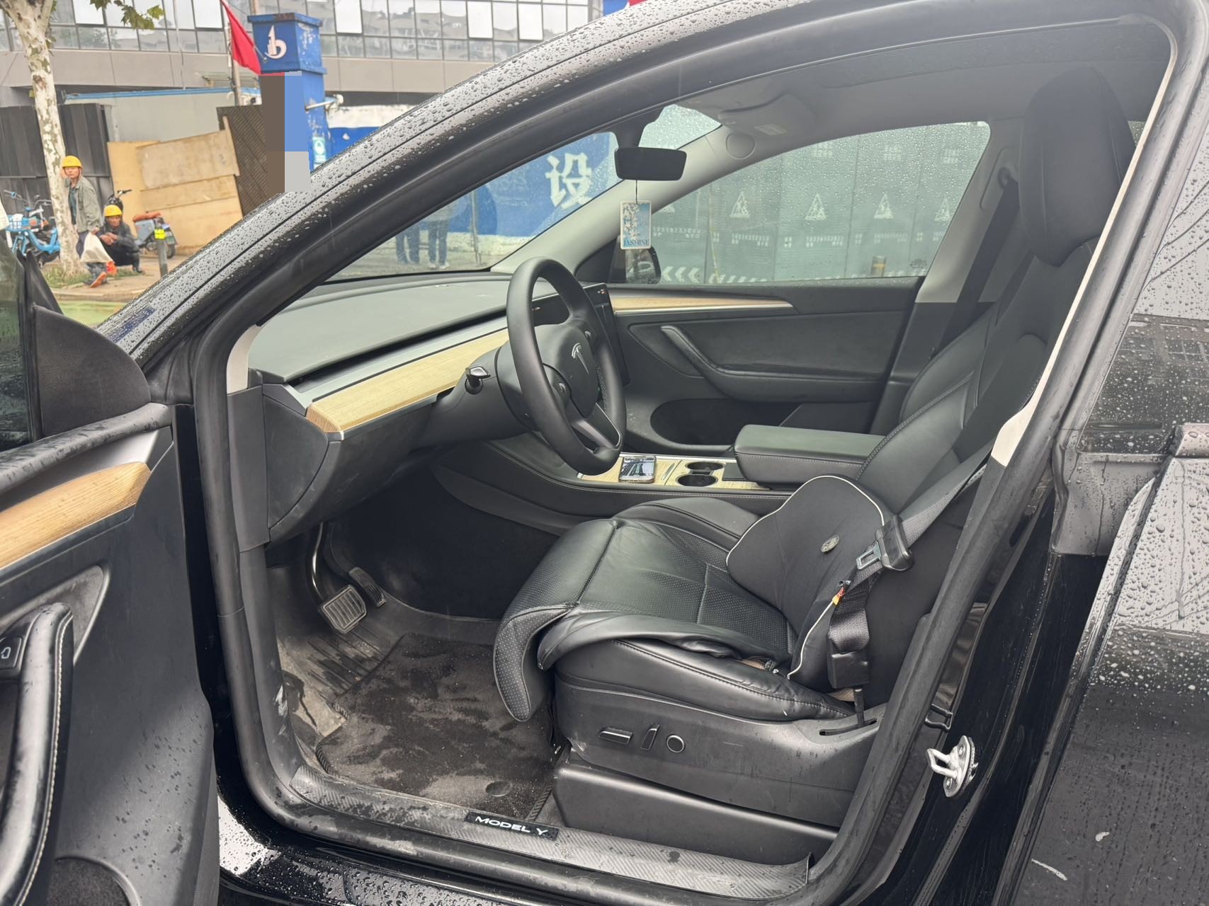 Tesla Model Y 2023 #2 Tesla Model Y 2023 car image #2