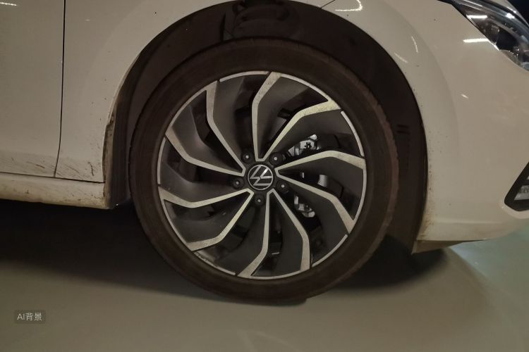 Volkswagen Golf 2023 car image #9