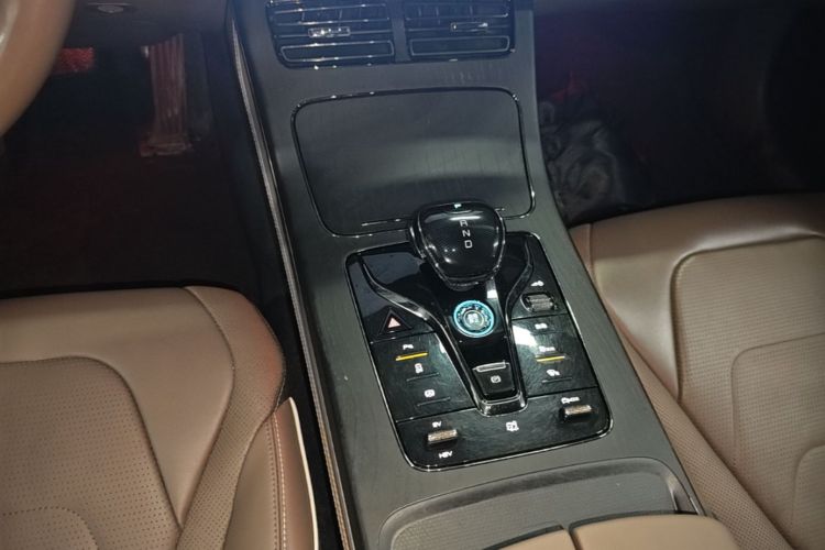BYD Han 2023 immagine di auto #14