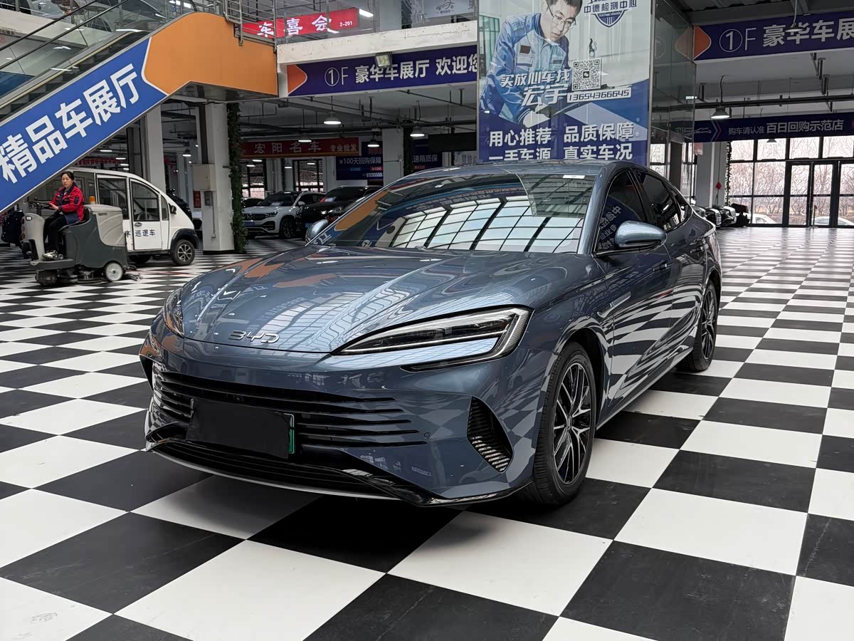 BYD Seal 07 DM-i 2025 BYD Seal 07 DM-i 2025 car image