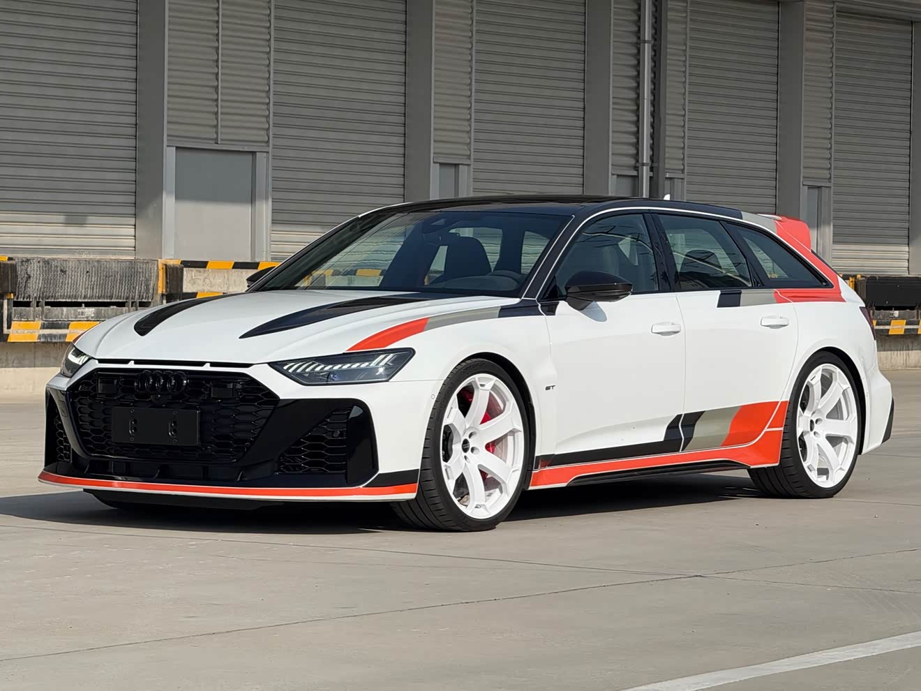 Audi RS 6 2025 car image 