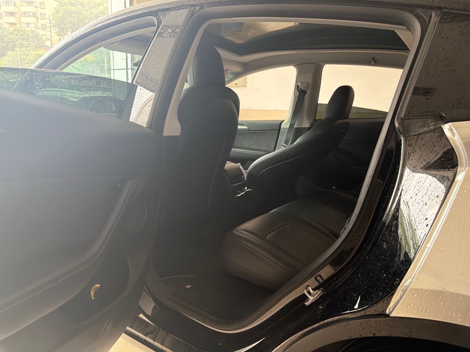 Tesla Model Y 2021 car image #3