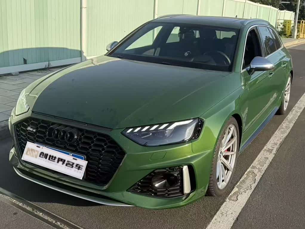 Audi RS 4 2021 car image 