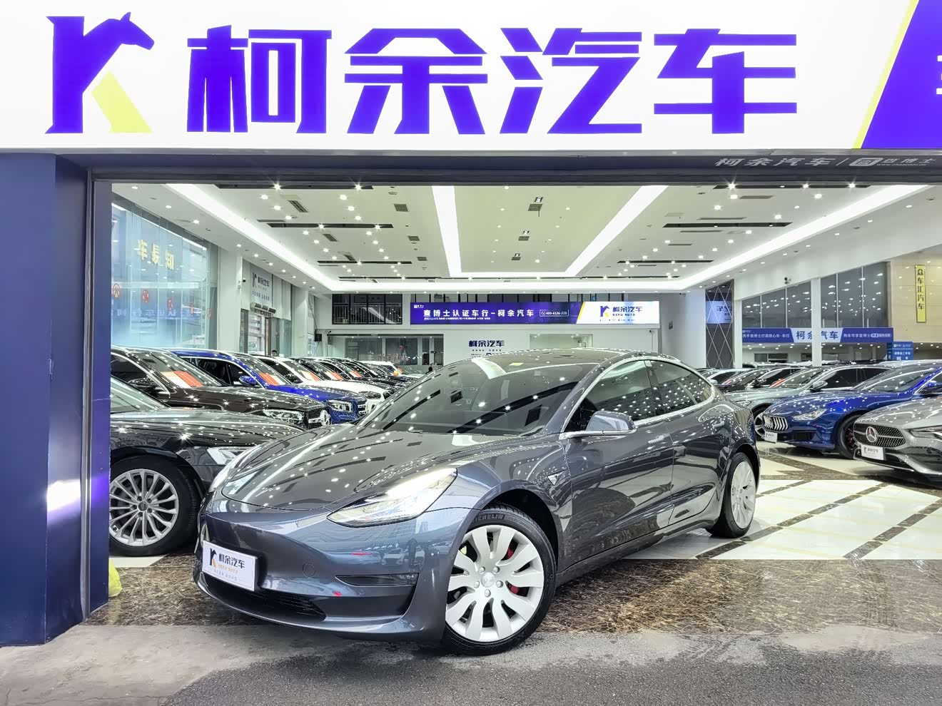 Tesla Model 3 2020 car image 