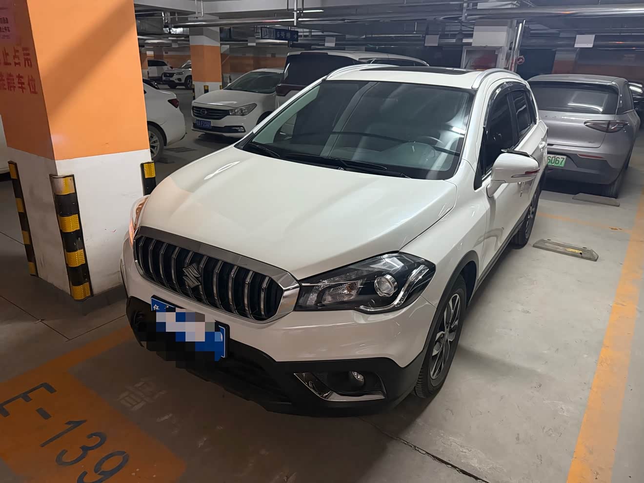 Suzuki SX4 S-CROSS 2017 汽车图片 