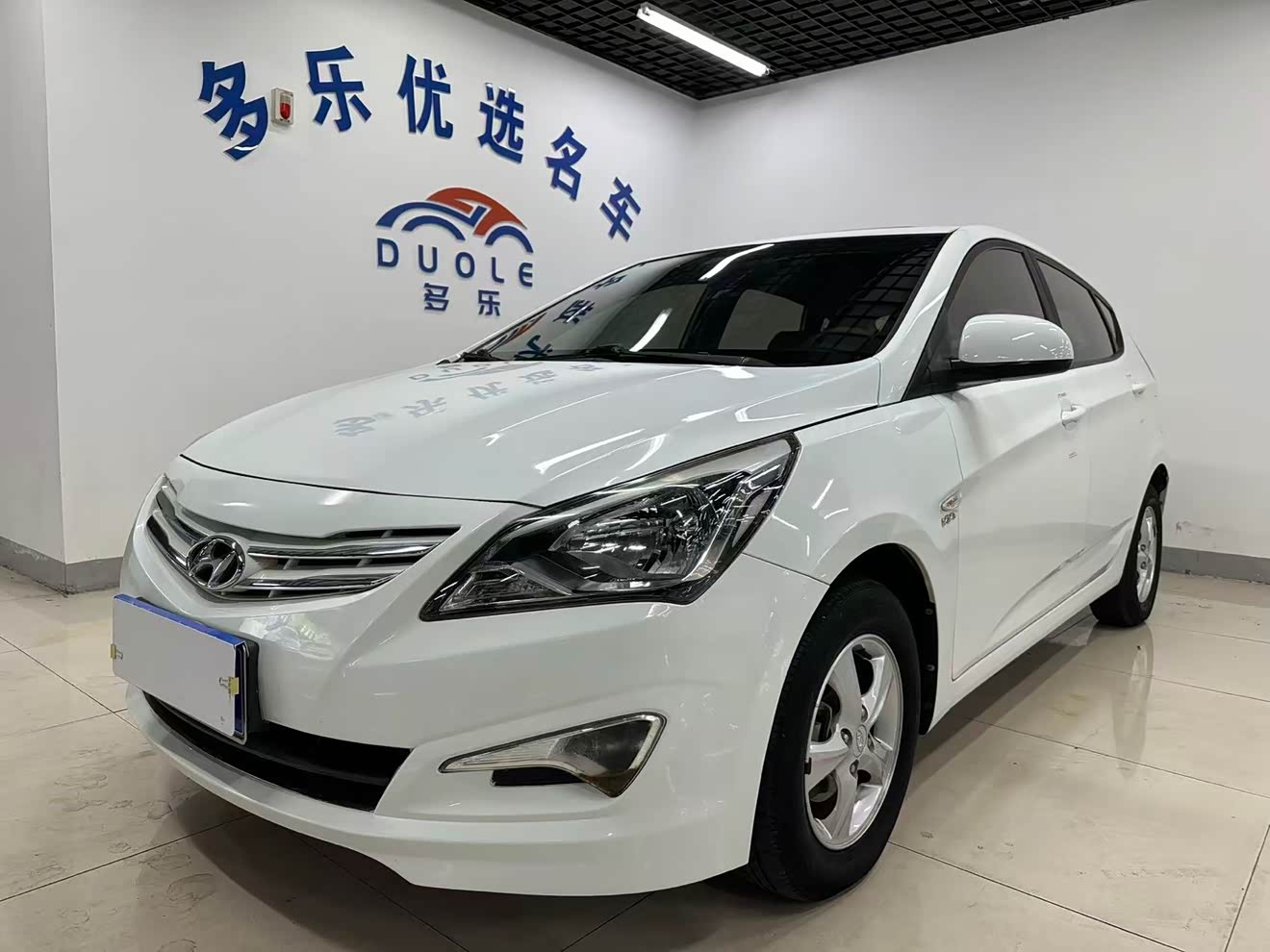 Mazda Reina Hatchback 2017 Mazda Reina Hatchback 2017 car image