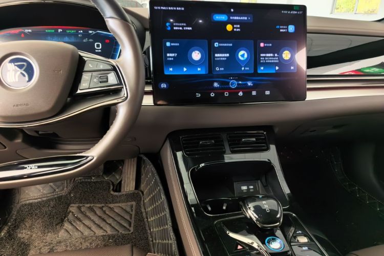 BYD Han 2023 car image #13