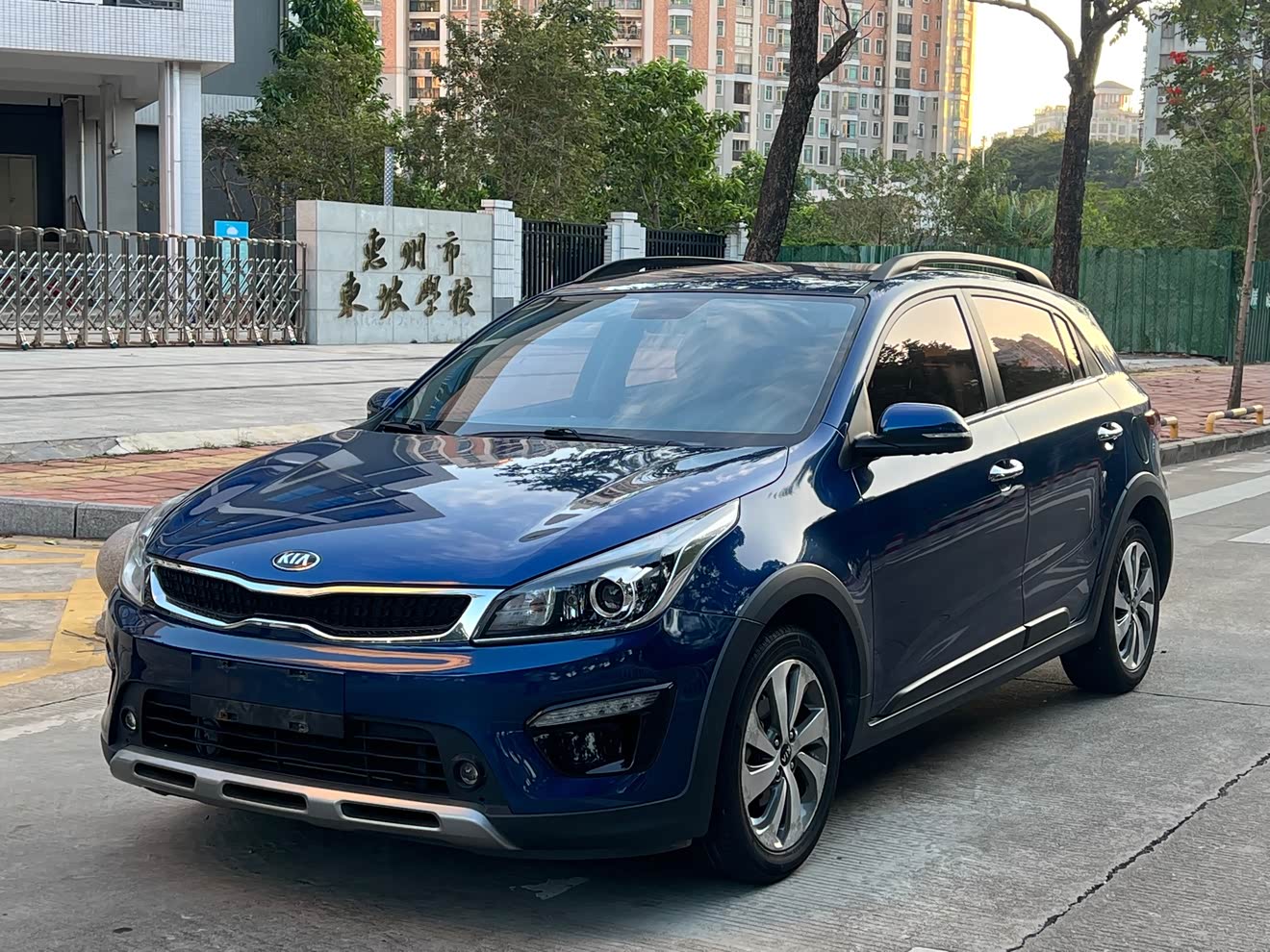 Kia Rio Cross 2018 汽车图片 