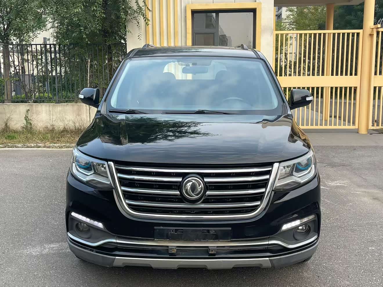 Forthing SX6 2016 Forthing SX6 2016 car image