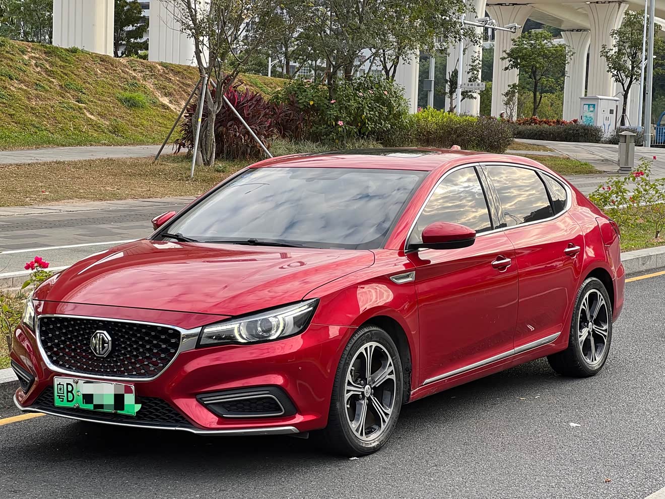 MG 6 New Energy 2018 car image 