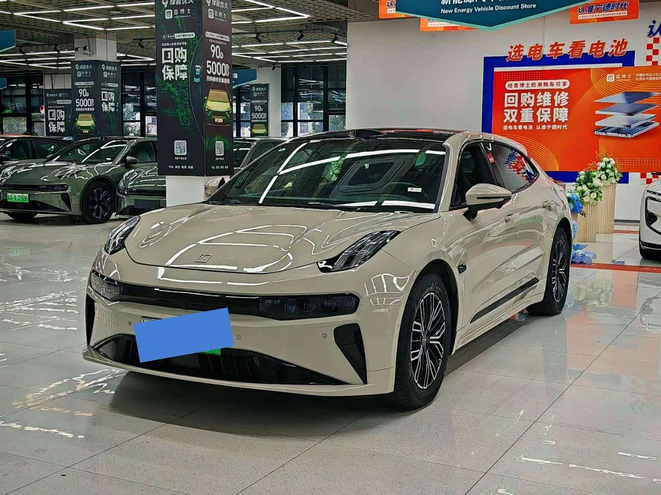 Zeekr 001 2024 car image 