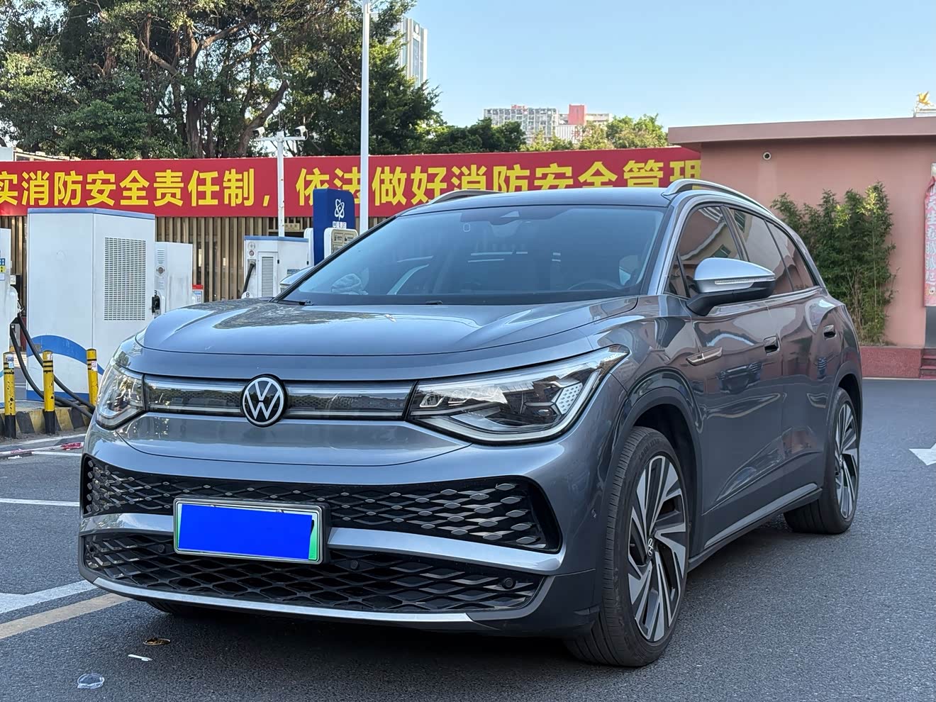 Volkswagen ID.6 X 2022 car image 