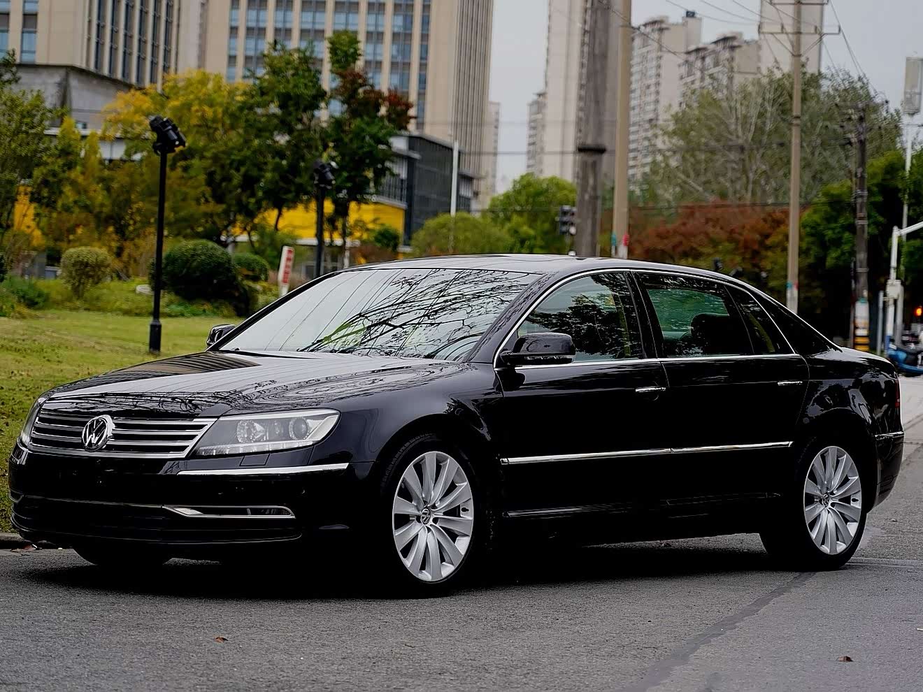 Volkswagen Pheaton 2012 Volkswagen Pheaton 2012 immagine di auto