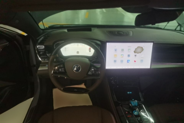 BYD Han 2024 car image #11