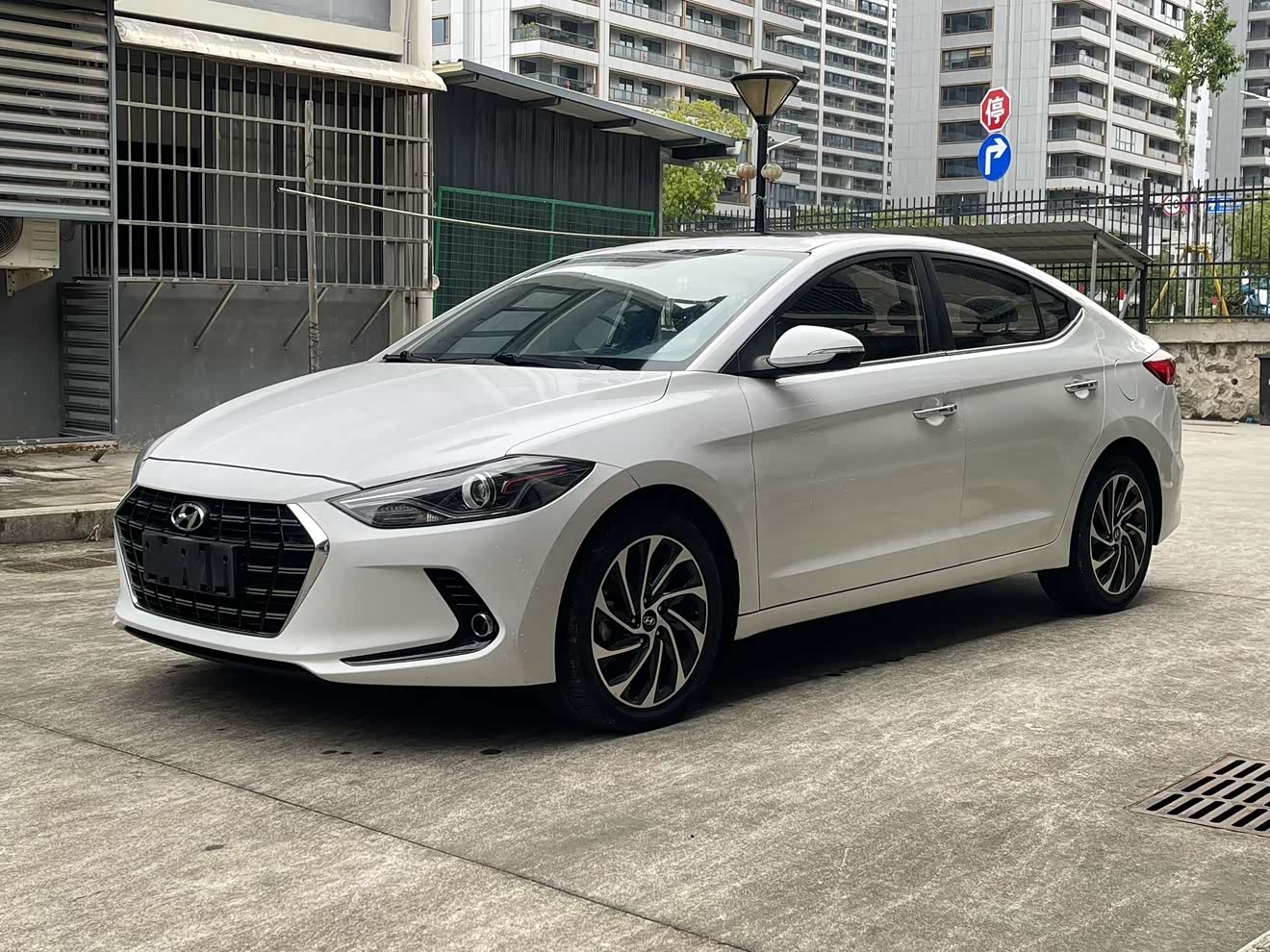 Hyundai Elantra AD 2019 car image 