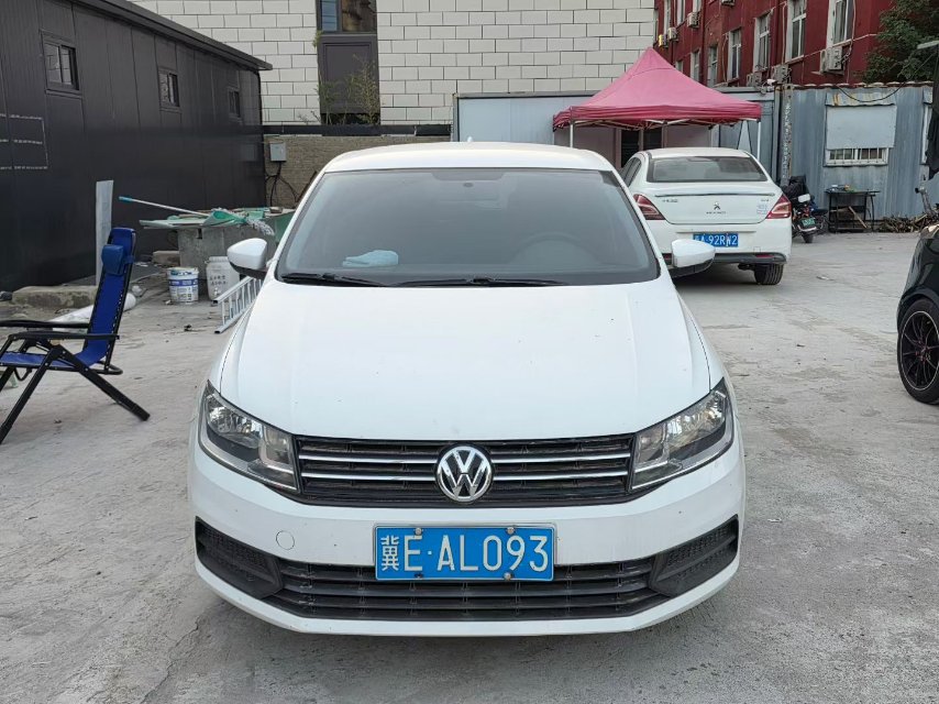 Volkswagen Santana 2015 car image #2