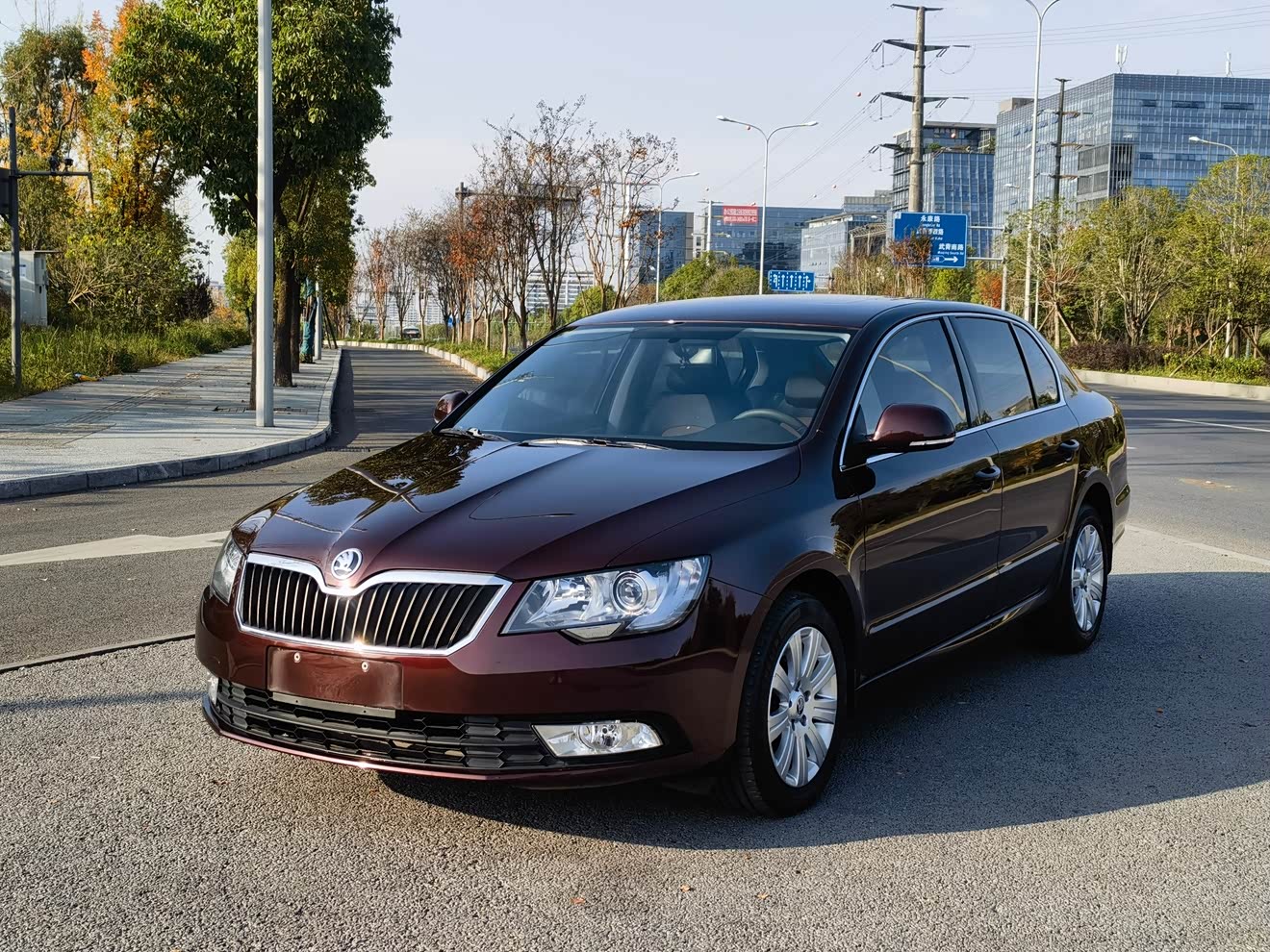 Skoda Superb 2014 汽车图片 