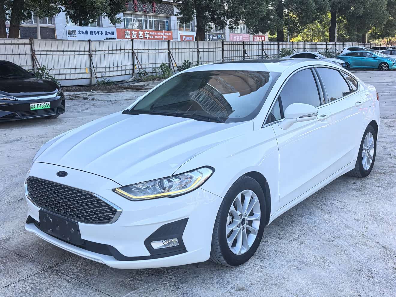 Ford Mondeo 2020 car image 