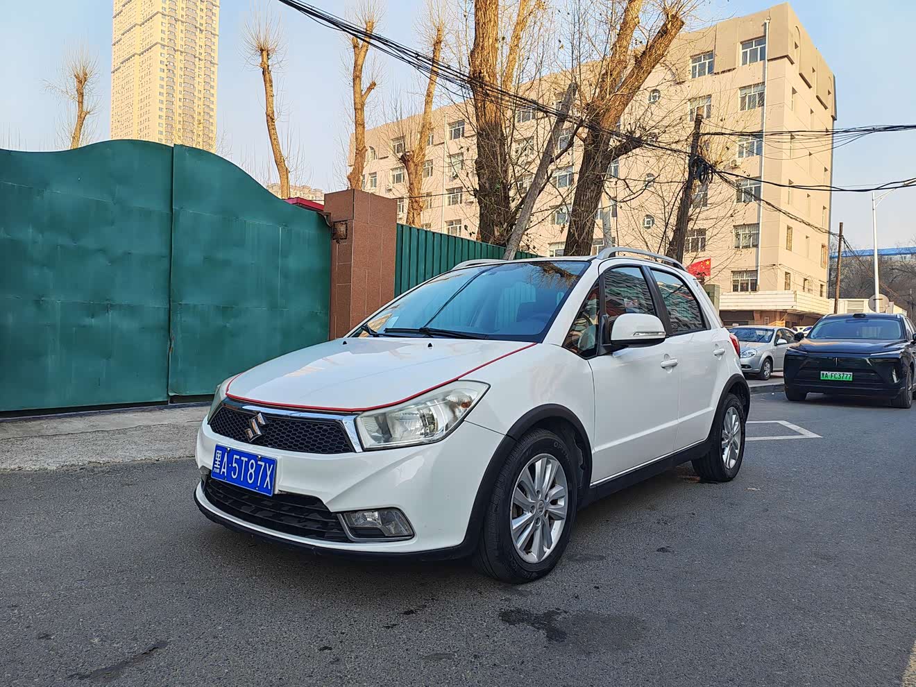 Suzuki SX4 2014 汽车图片 