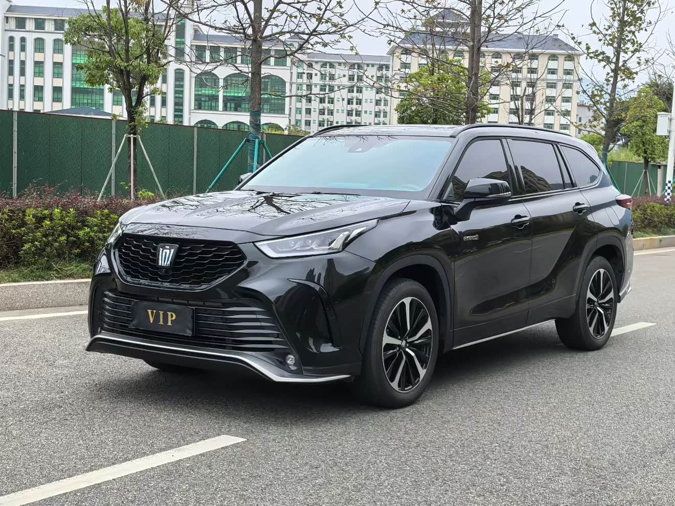 Toyota Crown Kluger 2024 immagine di auto 