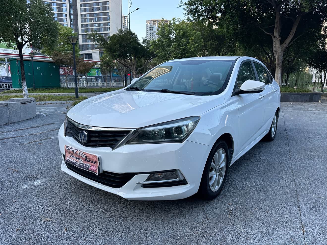 Changan Alsvin V7 2015 car image 