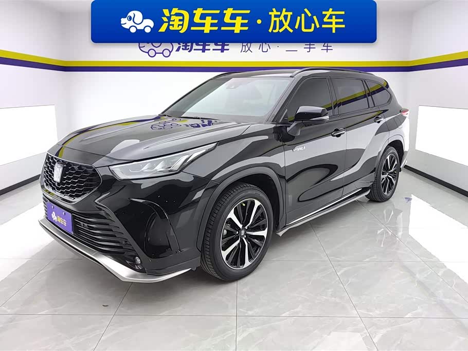 Toyota Crown Kluger 2023 immagine di auto 