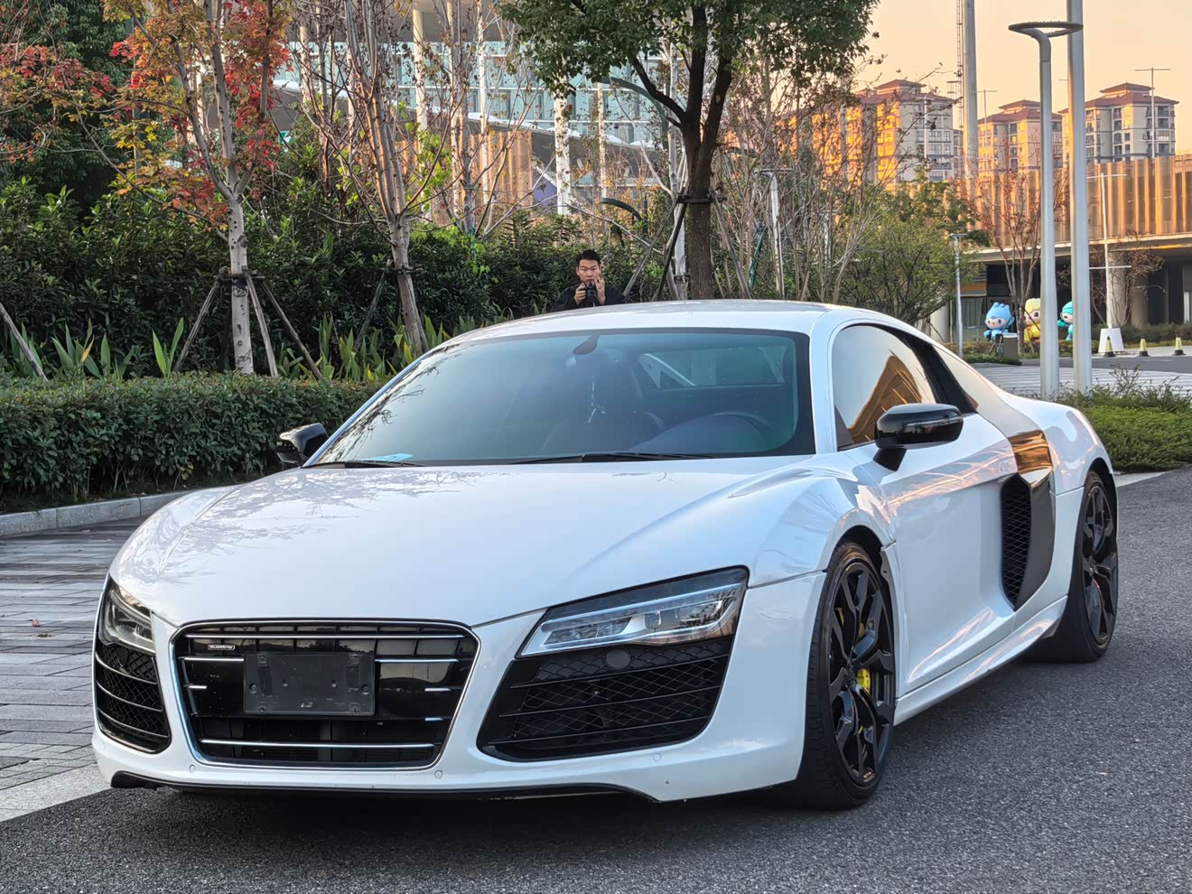 Audi R8 2016 car image 