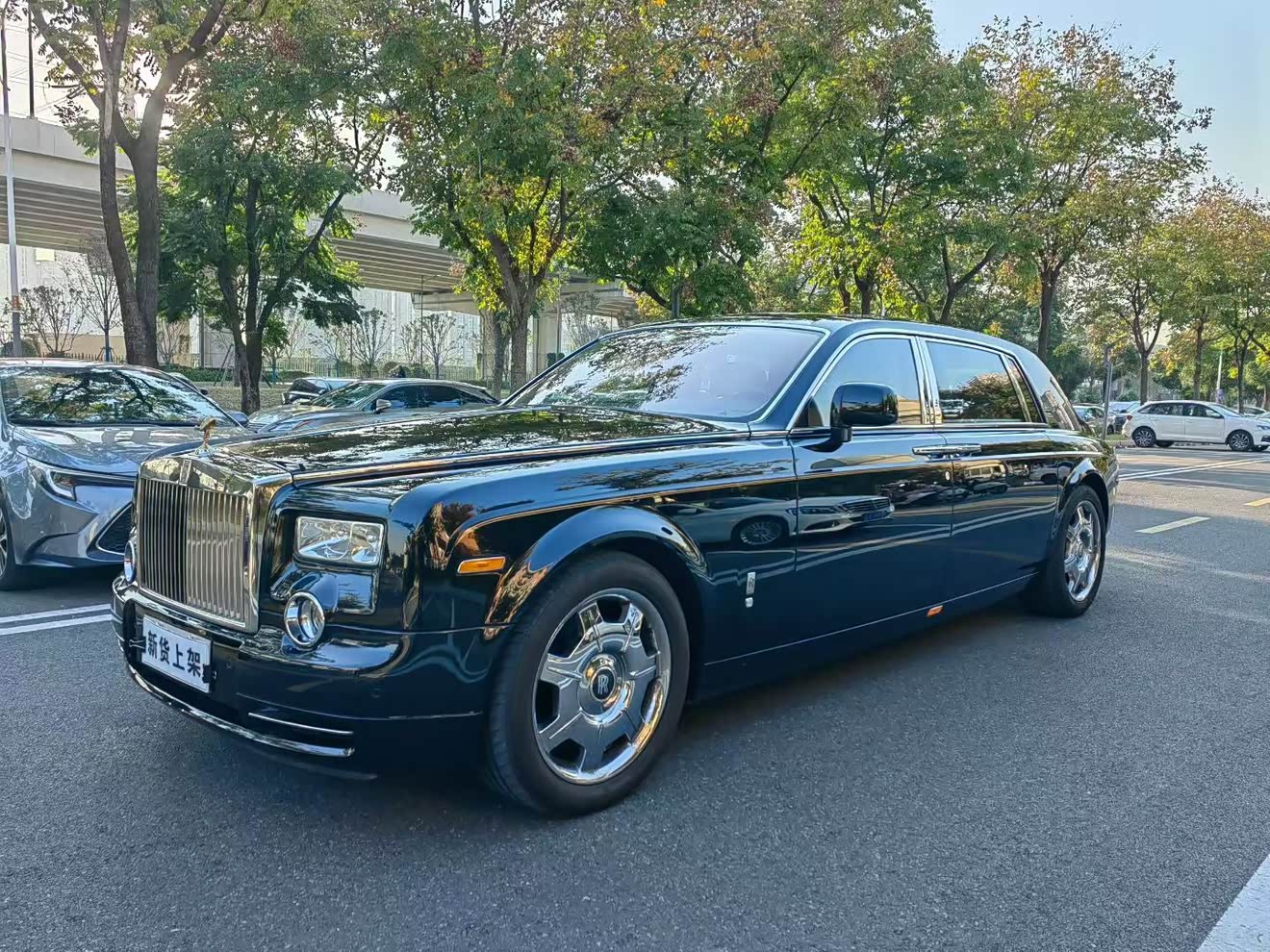 Rolls-Royce Phantom 2011 Rolls-Royce Phantom 2011 汽车图片