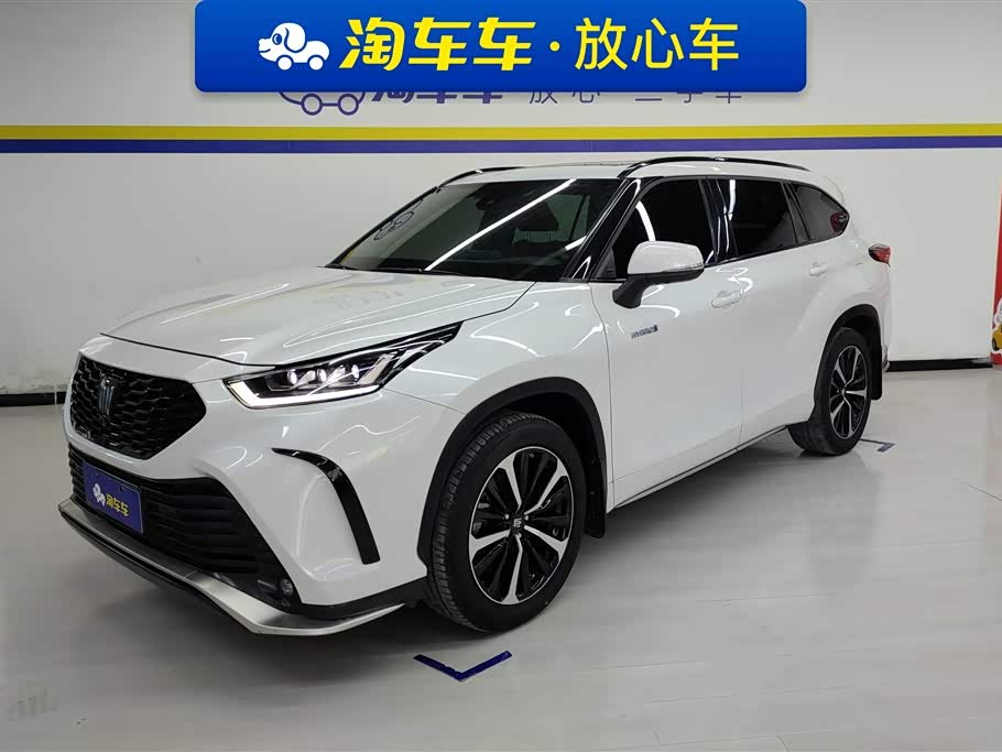 Toyota Crown Kluger 2022 immagine di auto 