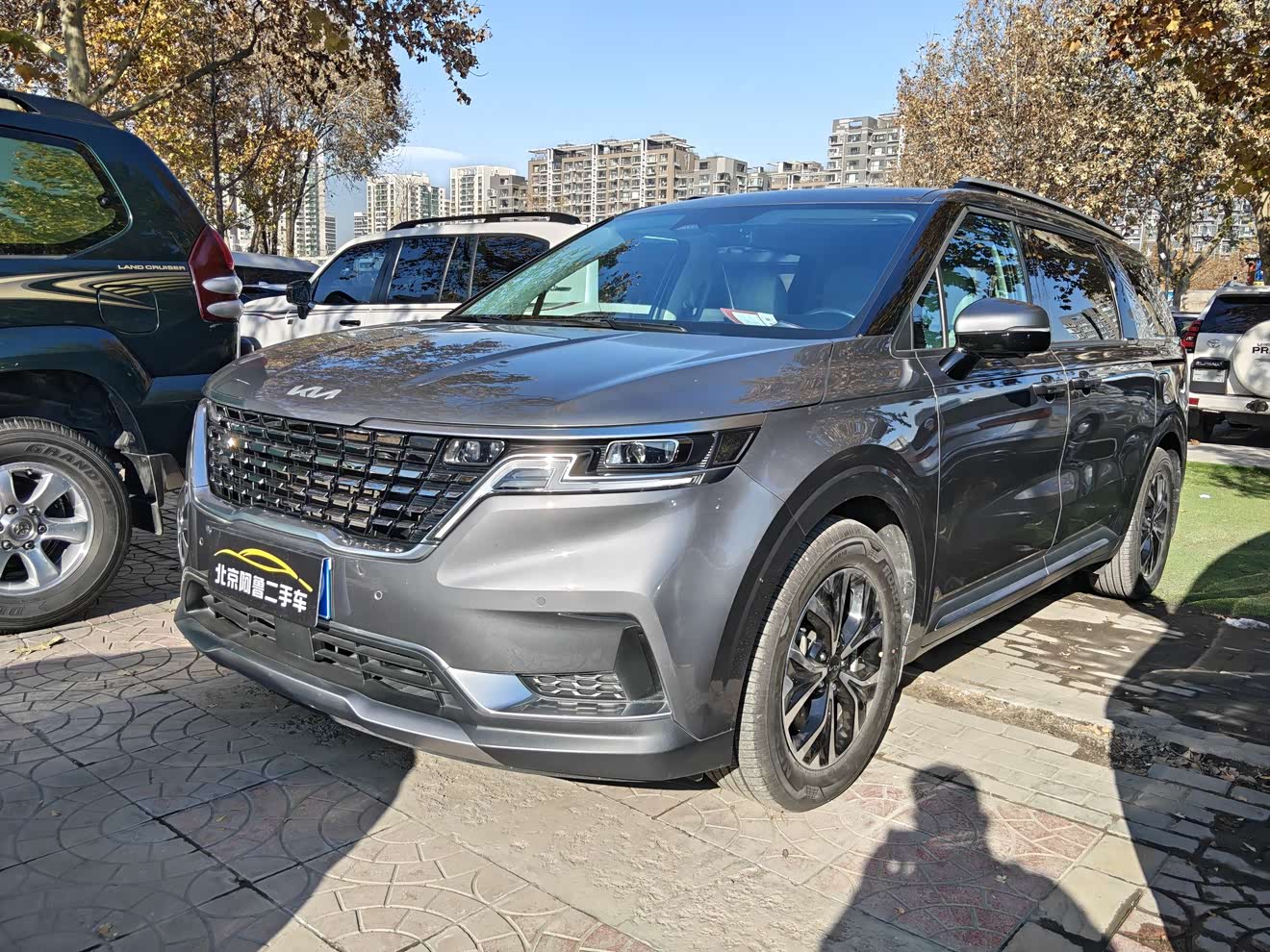 Kia Carnival 2022 汽车图片 