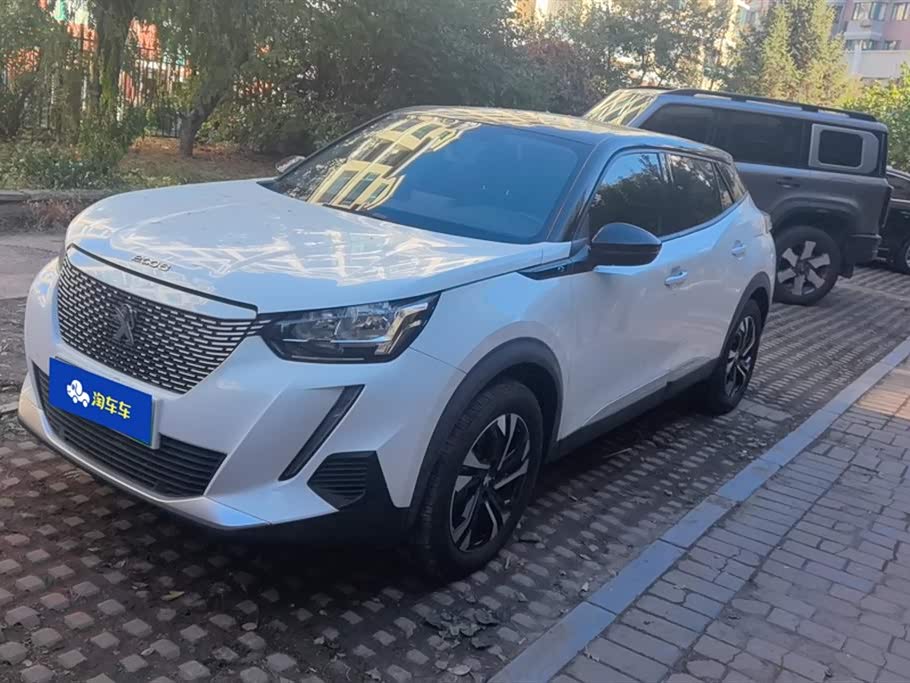 Peugeot e2008 2021 汽车图片 