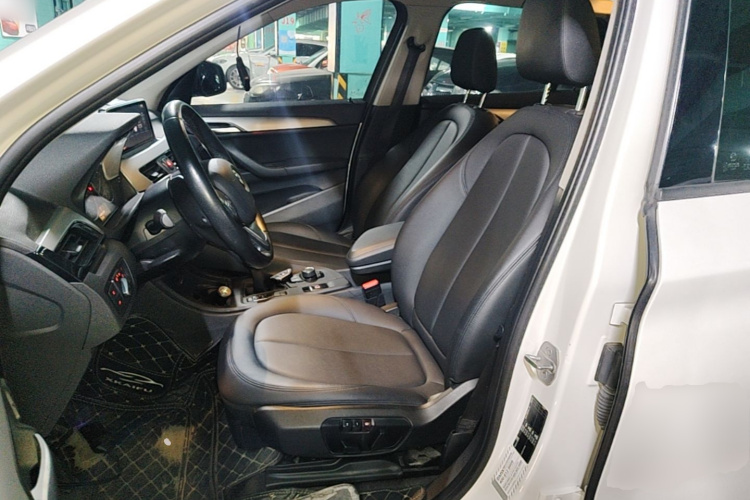 BMW X1 2017 immagine di auto #19