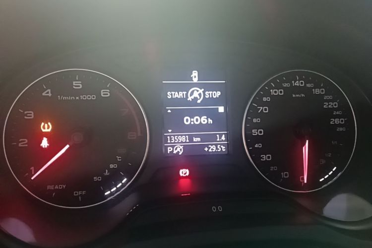 Audi A3 2016 car image #12