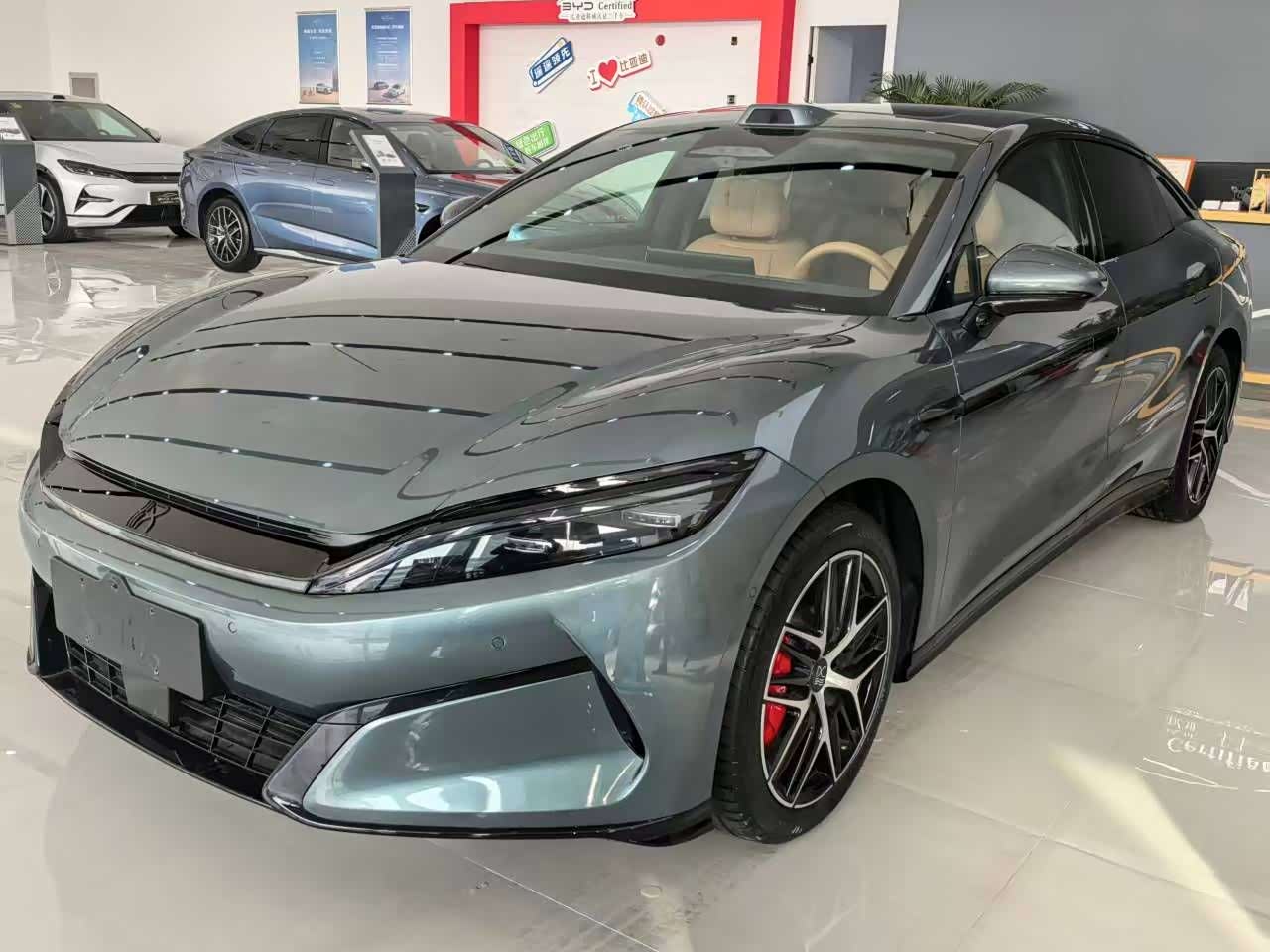 BYD HanL 2025 car image 