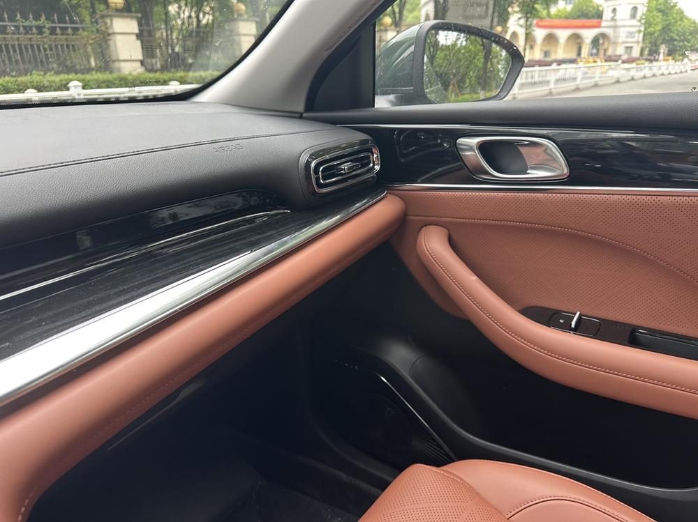 GEELY Emgrand 2025 car image #11
