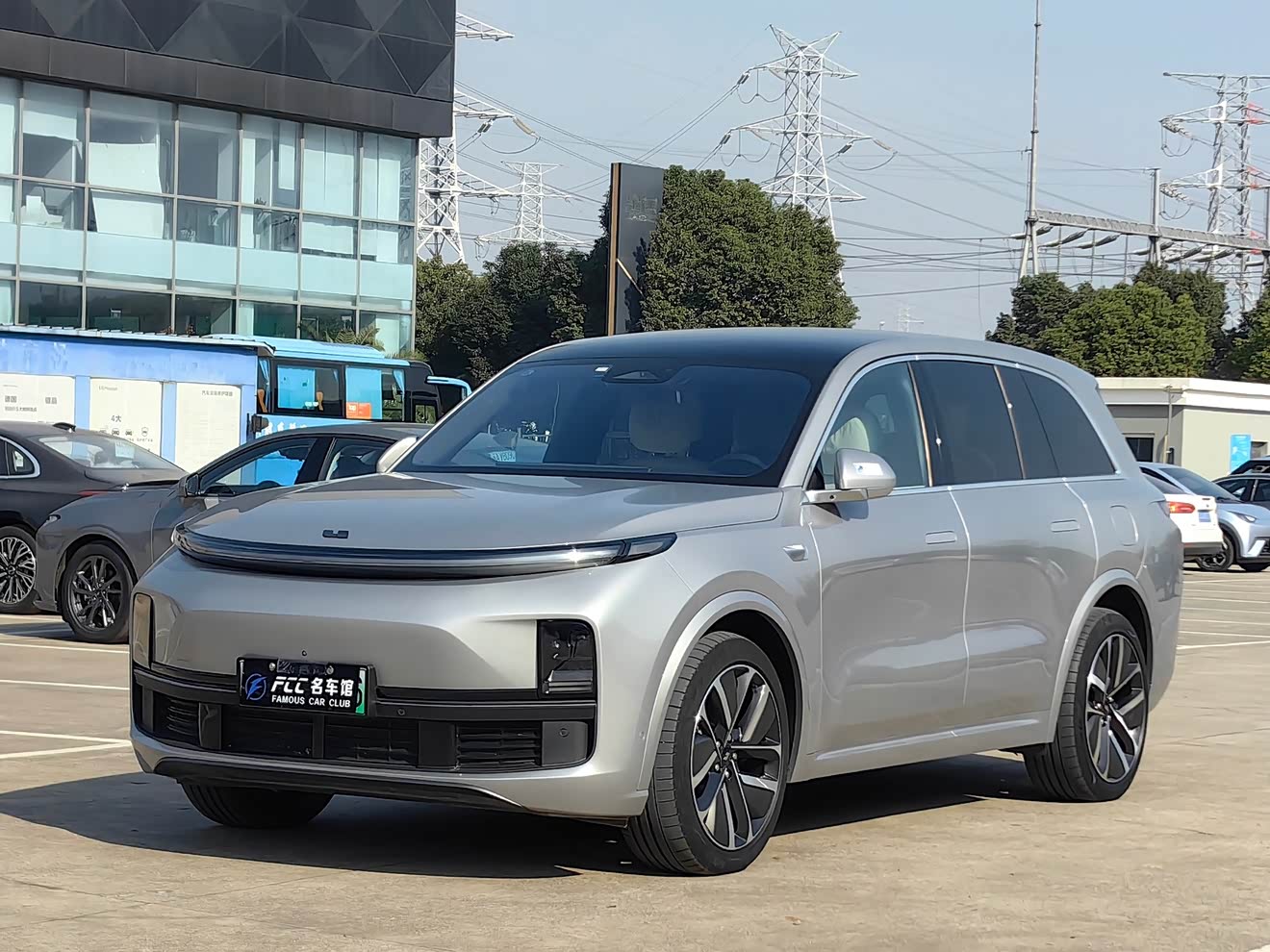 Li L8 2023 изображение автомобиля 