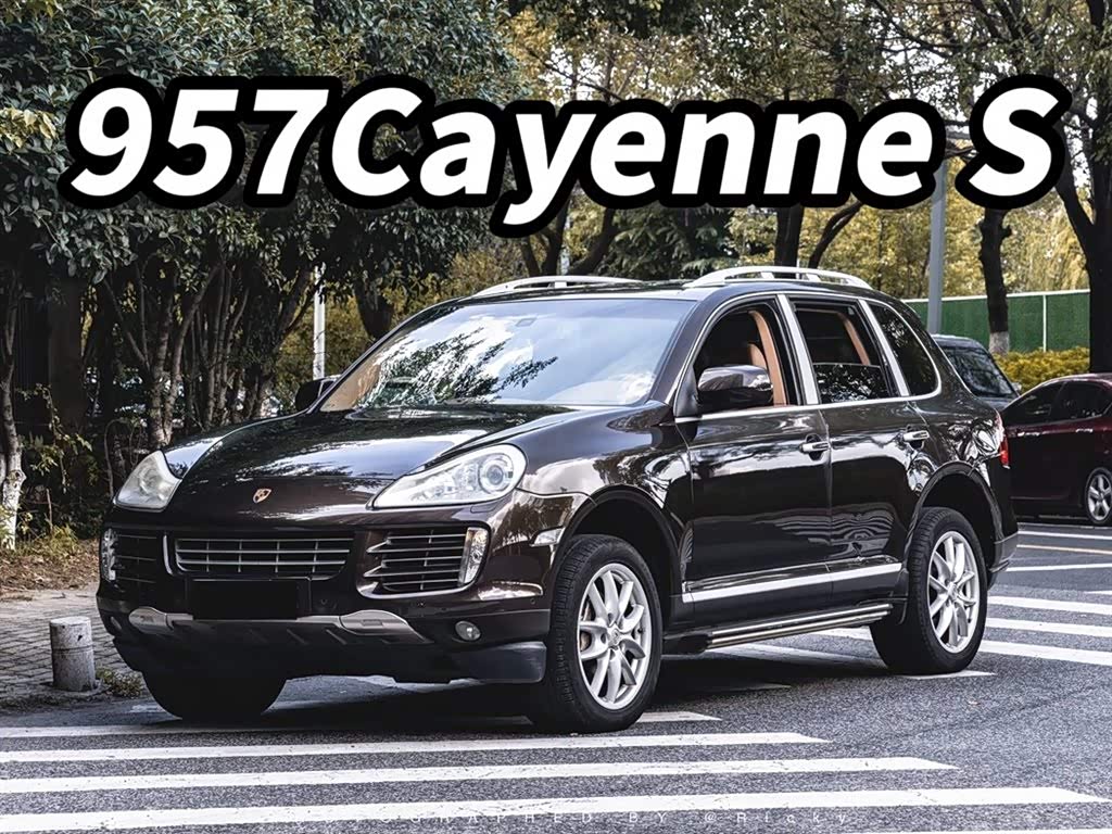2010 2010 car image