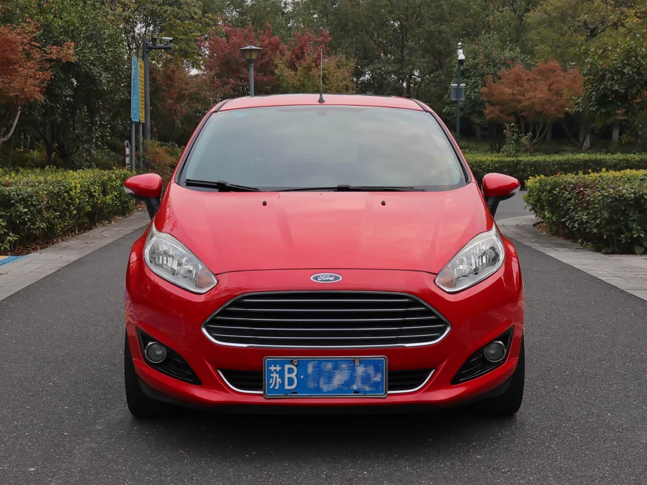 Ford Fiesta 2013 car image 