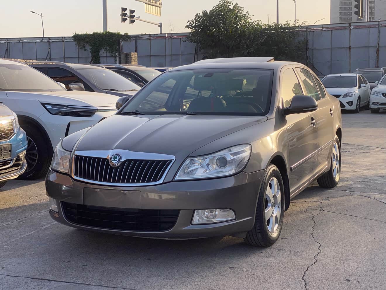 Skoda Octavia 2012 car image 