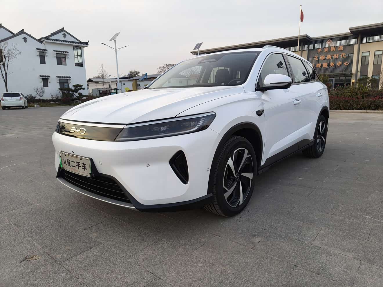 BYD Sea Lion 05 DM-i 2025 car image 