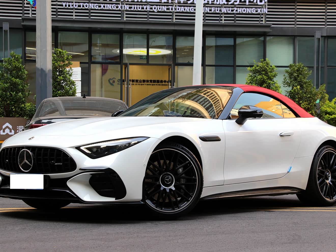 Mercedes-Benz 2024 car image 