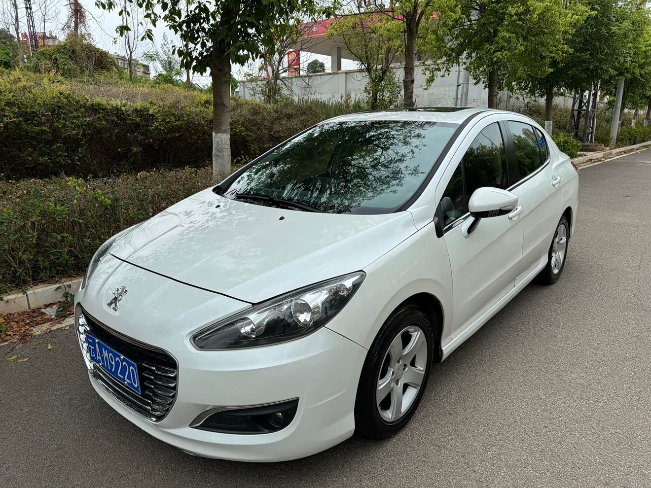 Peugeot 308 2014 Peugeot 308 2014 car image