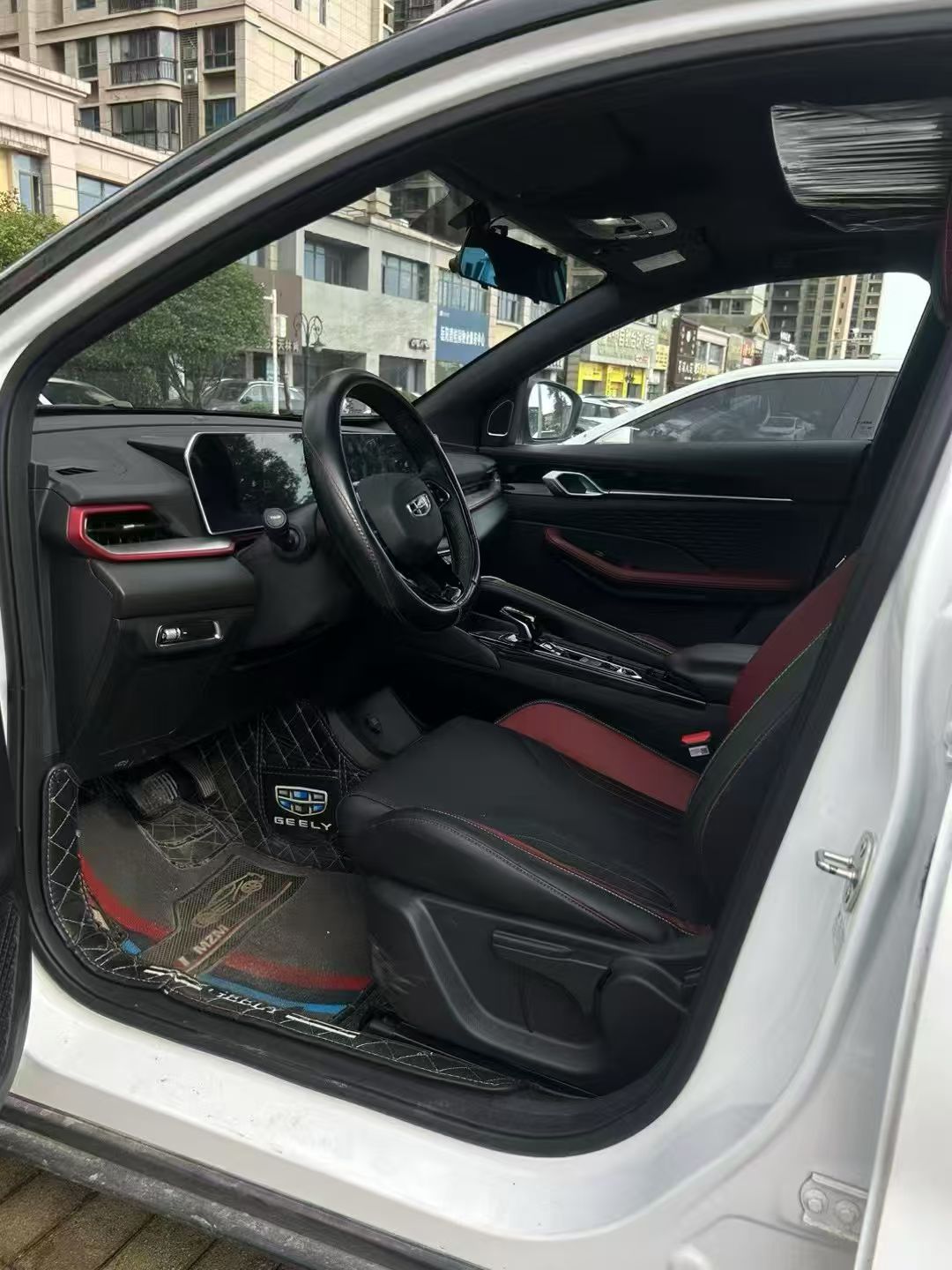 GEELY Coolray 2024 image de voiture #2