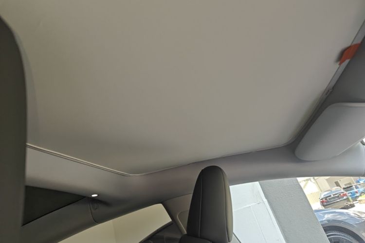 Tesla Model 3 2024 car image #20