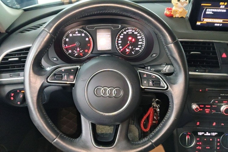 Audi Q3 2017 #11 Audi Q3 2017 car image #11