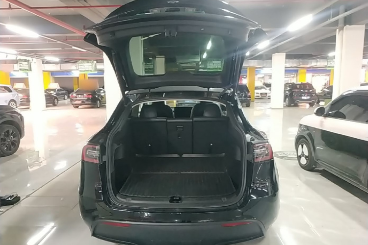 Tesla Model Y 2022 #19 Tesla Model Y 2022 car image #19