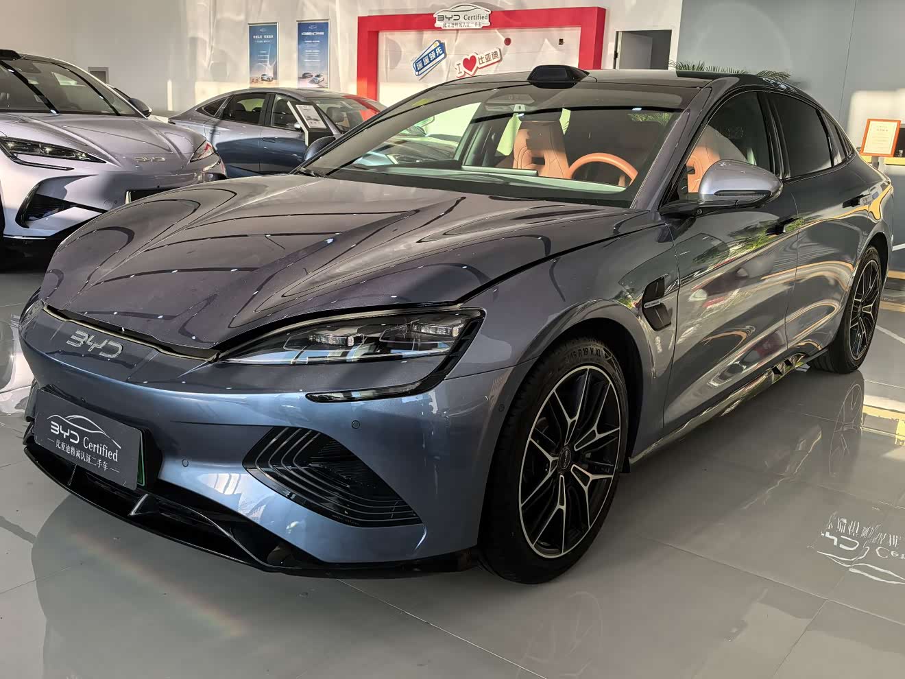 BYD Seal 2025 car image 